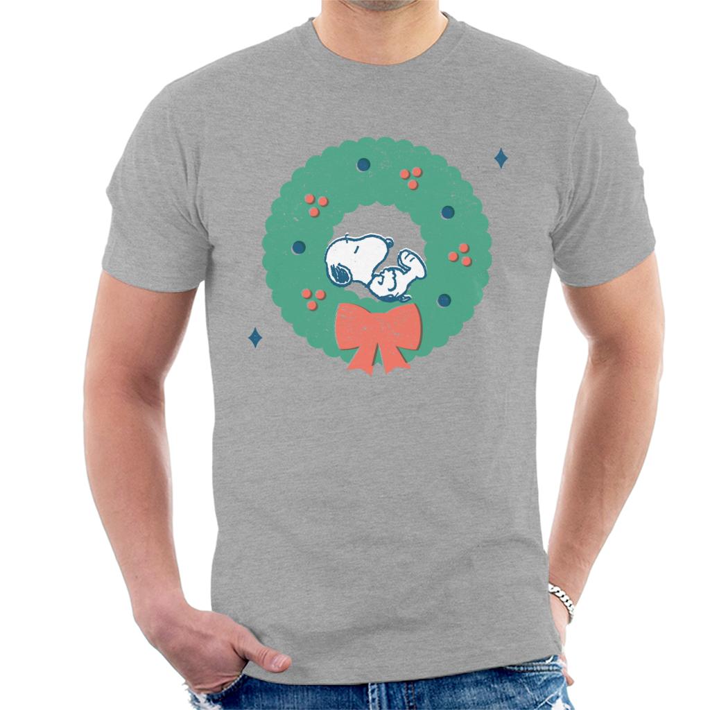 Peanuts Snoopy Holly Wreath Nap Men's T-Shirt product image 1