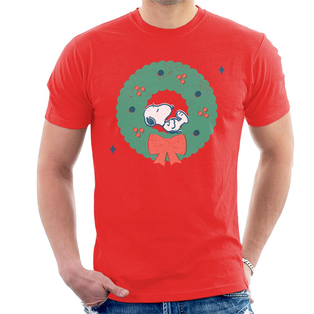 Peanuts Snoopy Holly Wreath Nap Men's T-Shirt product image 6
