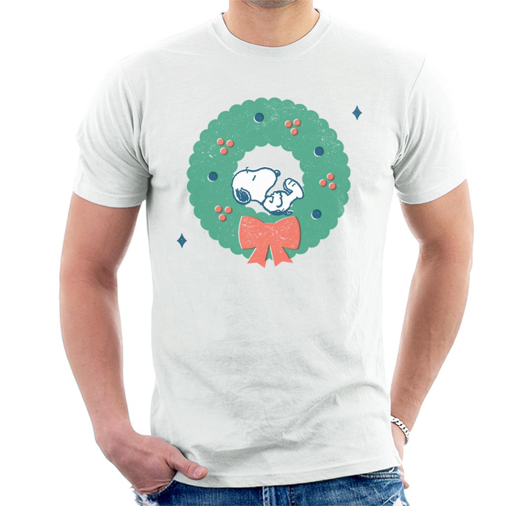Peanuts Snoopy Holly Wreath Nap Men's T-Shirt product image 4