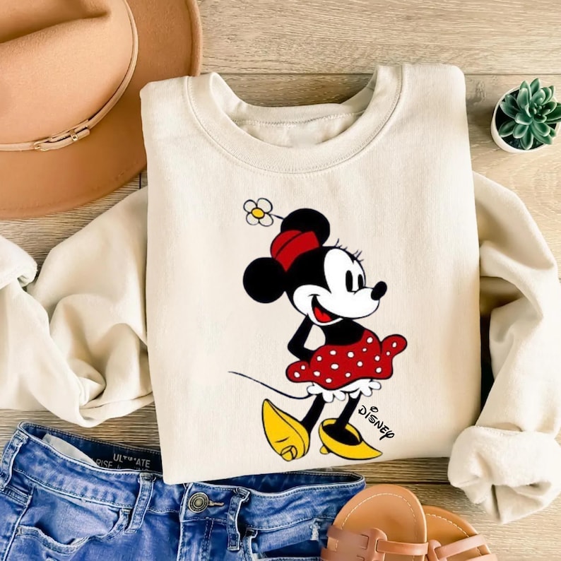 Disney Vintage Minnie Mouse Sweatshirt, Vintage Disney Minnie Mouse Shirt, Disneyworld Holiday Vacation Sweatshirt, Disney Retro Sweater