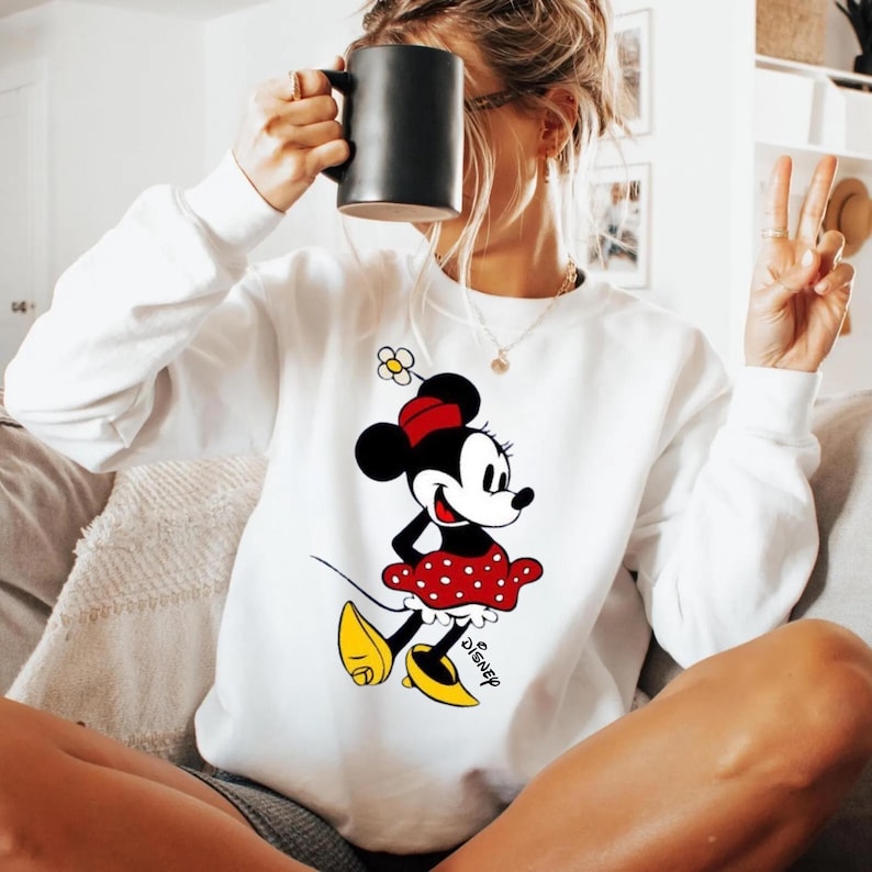 Disney Vintage Minnie Mouse Sweatshirt, Vintage Disney Minnie Mouse Shirt, Disneyworld Holiday Vacation Sweatshirt, Disney Retro Sweater