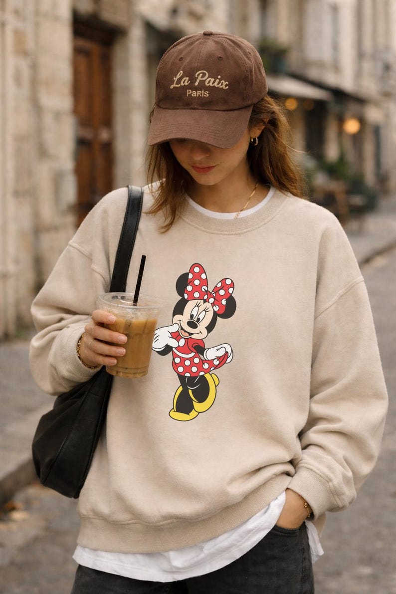 Vintage Minnie Mouse Valentine Shirt, Sweatshirt & Hoodie, Retro Disney Minnie, Valentines Day Gift for Her, Disneyland Outfit