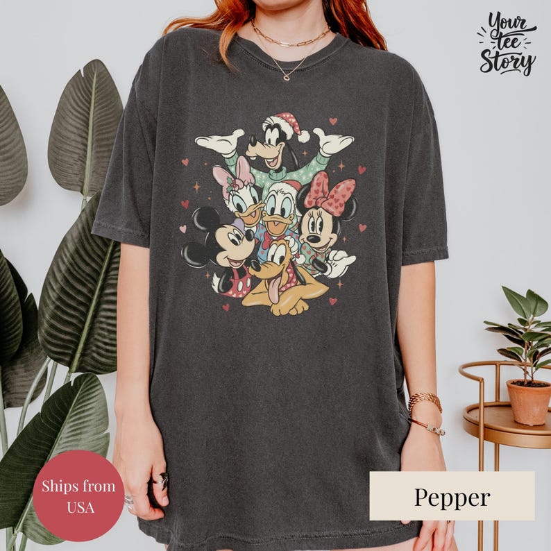 Comfort Colors Valentine Disney Shirt,Mickey Minnie Love Sweatshirt,Cute Pink Cartoon Couple Tee,Romantic Valentine Gift,Disneyland Shirt