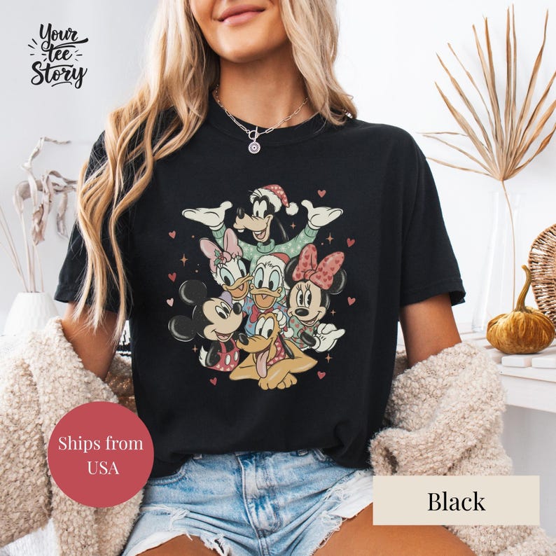Comfort Colors Valentine Disney Shirt,Mickey Minnie Love Sweatshirt,Cute Pink Cartoon Couple Tee,Romantic Valentine Gift,Disneyland Shirt
